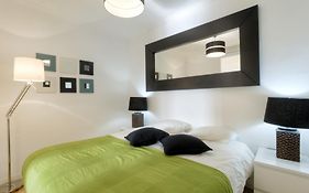 BmyGuest - Castelo Stylish Flat